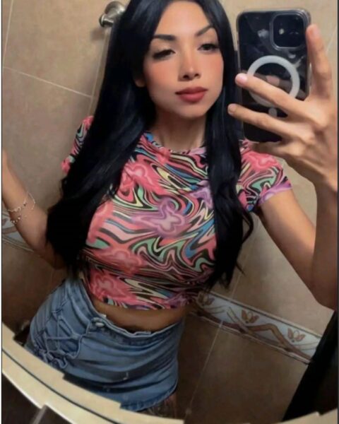 Kendra hermosa flaquita de tetas ricas Hotel o motel 24h